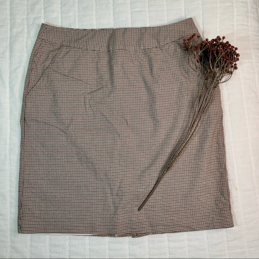 Cream L.L. Bean Houndstooth Pencil Skirt Size 10